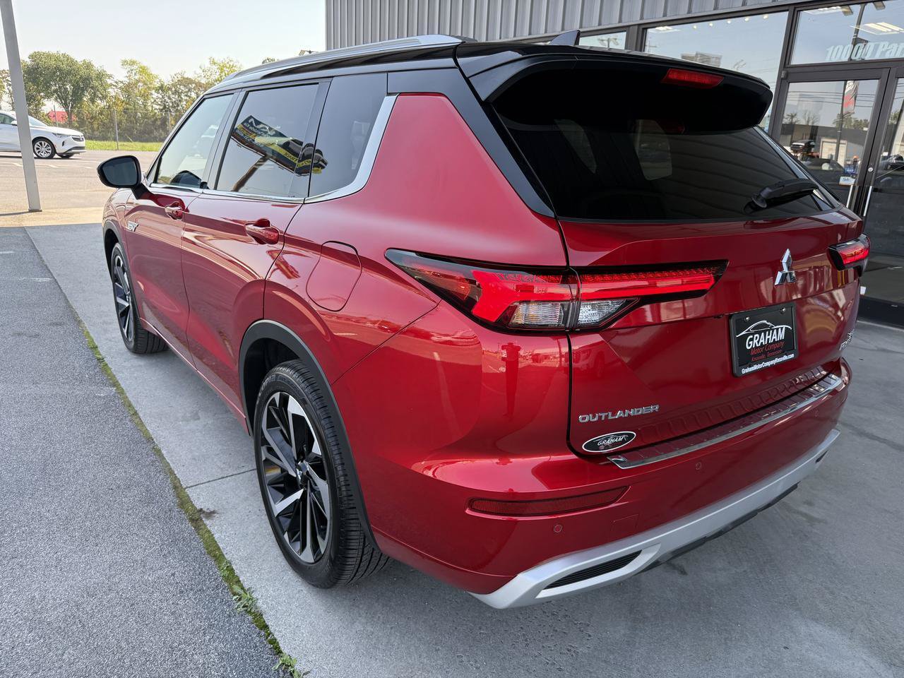 Used 2025 Mitsubishi Outlander SEL AWD/4WD image 6