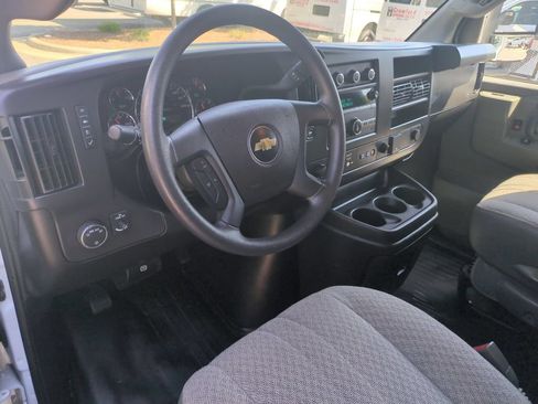 Used 2025 Chevrolet Express 3500 w/ Power Convenience Package RWD image 17