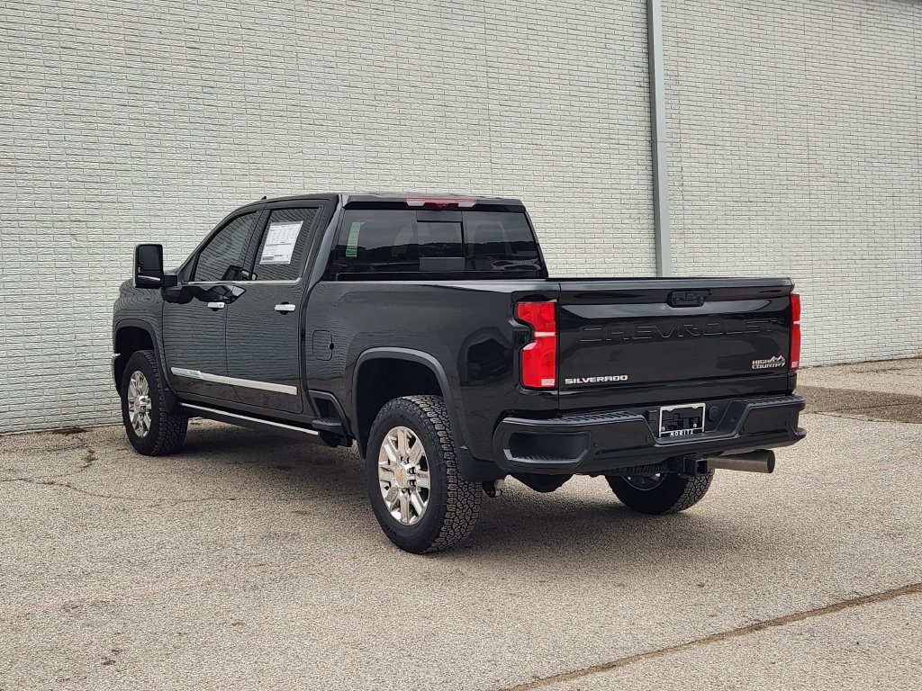 New 2026 Chevrolet Silverado 2500 High Country w/ High Country Premium Package AWD/4WD image 3