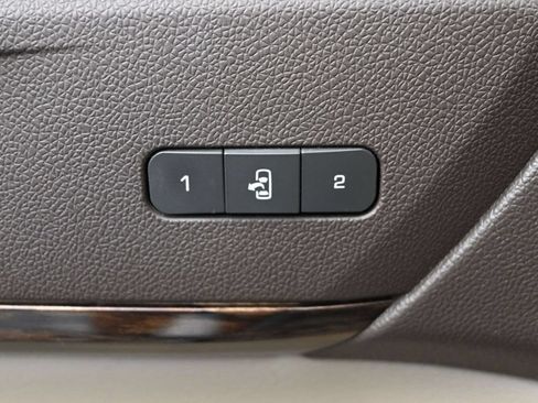 Used 2014 GMC Acadia Denali FWD image 15