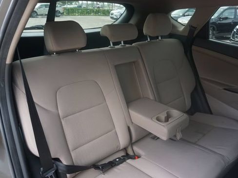 Used 2019 Hyundai Tucson SE FWD image 14