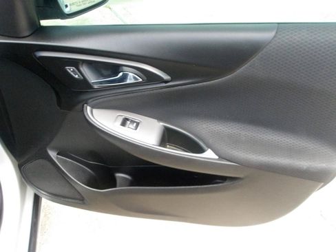 Used 2018 Chevrolet Malibu LS FWD image 9