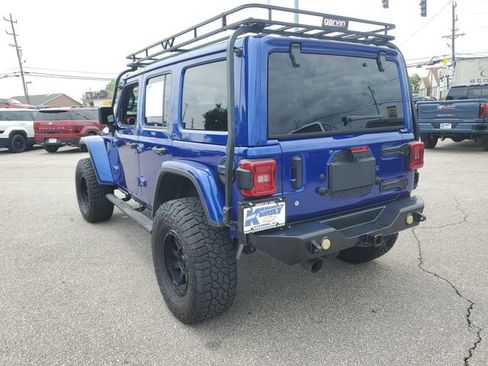 Used 2019 Jeep Wrangler Unlimited Rubicon AWD/4WD image 3