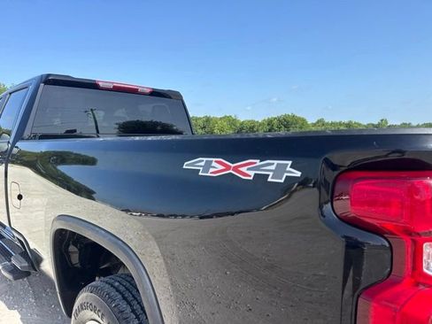 Used 2025 Chevrolet Silverado 2500 LT w/ Convenience Package AWD/4WD image 14