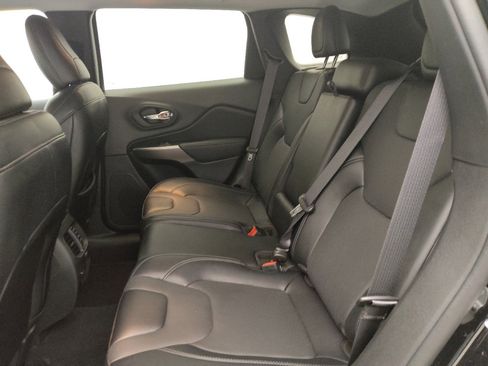 Used 2022 Jeep Cherokee Latitude Lux w/ Sun & Sound Group image 18