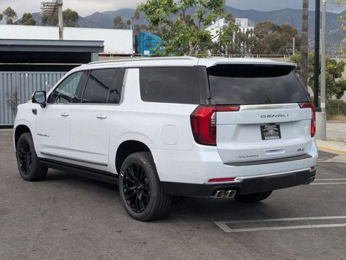 New 2026 GMC Yukon XL Denali w/ Sun & Power Step Package AWD/4WD image 7