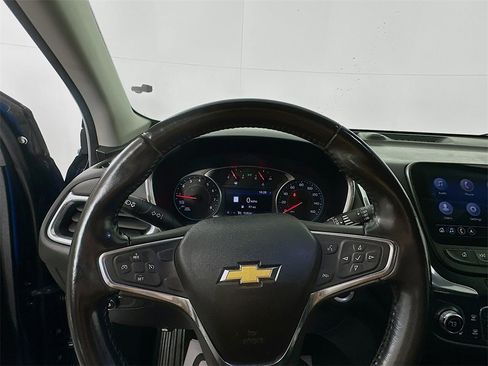 Used 2019 Chevrolet Equinox LT w/ Sun & Navigation Package image 11