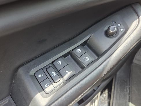 Used 2024 Jeep Grand Cherokee L Altitude RWD image 29