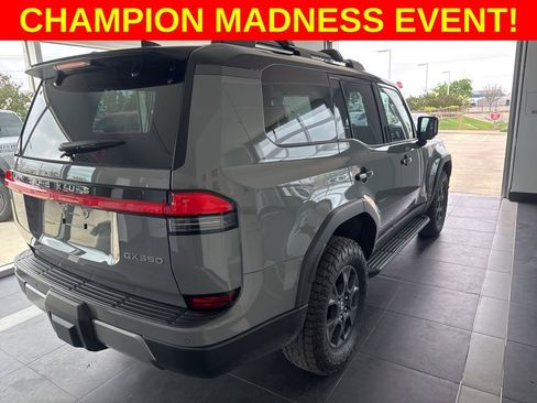 Used 2024 Lexus GX 550 image 2