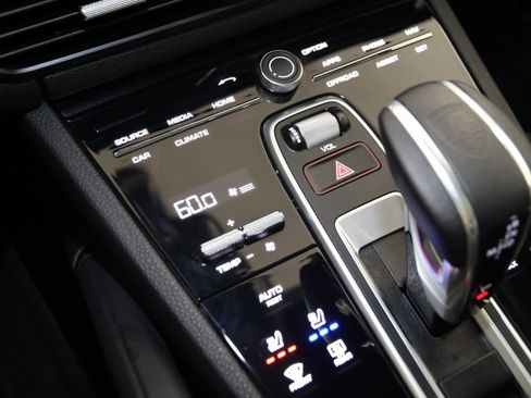 Used 2023 Porsche Cayenne Coupe image 53