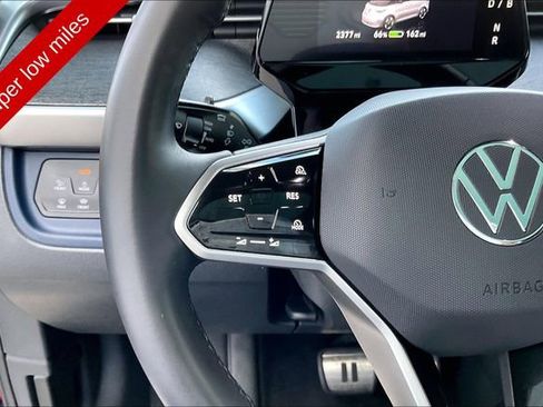 Used 2025 Volkswagen ID. Buzz Pro S Plus AWD/4WD image 18