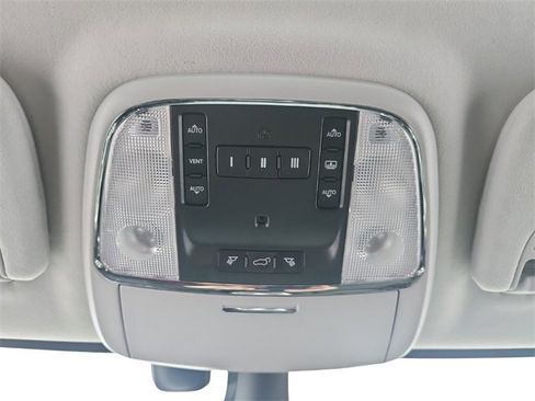 Used 2018 Jeep Grand Cherokee Summit image 39