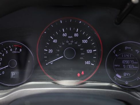 Used 2020 Honda HR-V Sport image 32