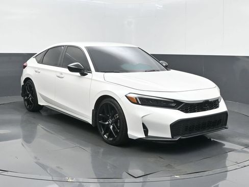 Used 2025 Honda Civic Sport image 2