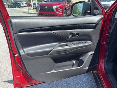Used 2020 Mitsubishi Outlander LE image 25