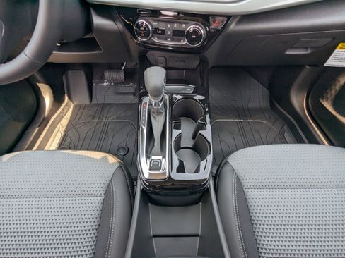 New 2025 Chevrolet Trax LT w/ Driver Confidence Package image 5