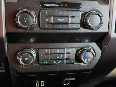 Used 2019 Ford F150 XLT w/ Equipment Group 302A Luxury AWD/4WD image 16
