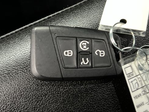 Used 2024 Volkswagen Tiguan SEL R-Line image 36