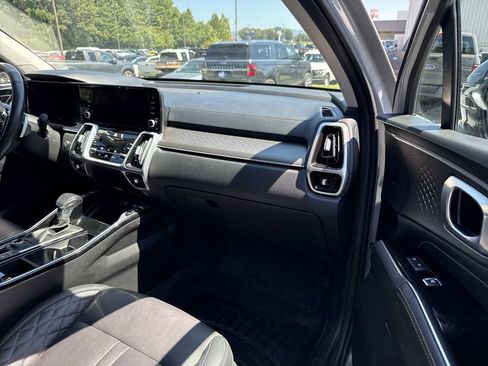 Used 2023 Kia Sorento SX AWD/4WD image 18