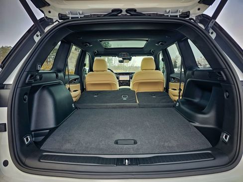 New 2025 Jeep Grand Cherokee Limited image 38