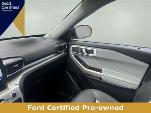 Certified 2023 Ford Explorer XLT w/ Equipment Group 202A AWD/4WD image 17