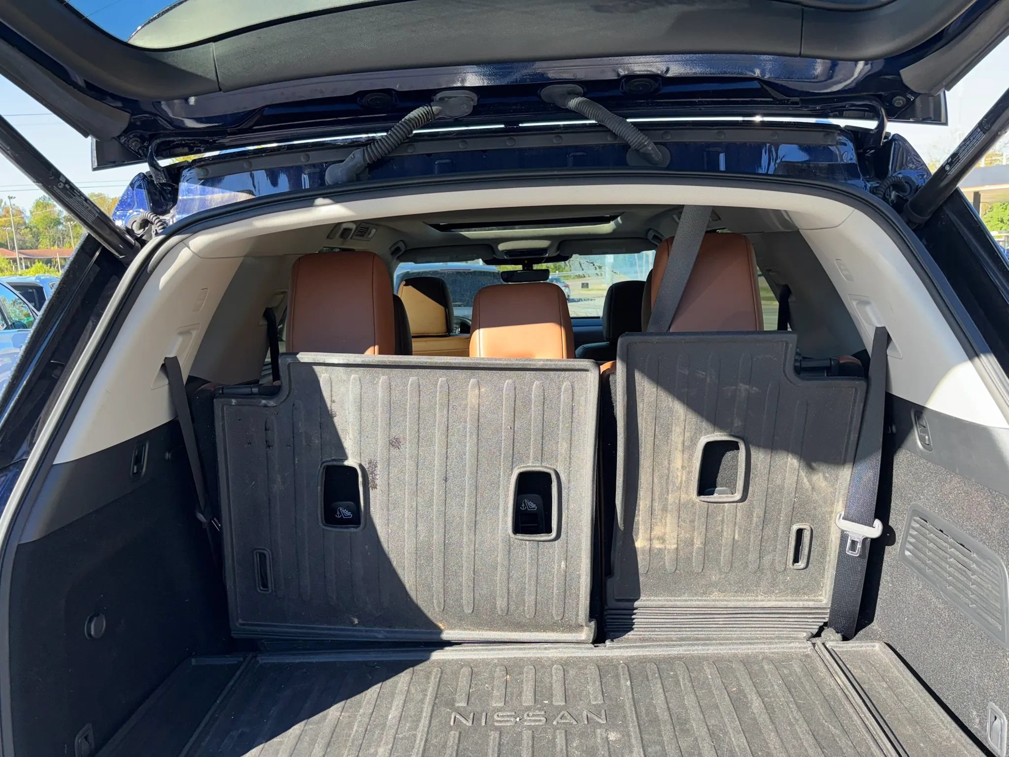 Used 2024 Nissan Pathfinder Platinum w/ Cargo Package FWD image 14