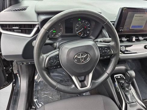 Used 2024 Toyota Corolla SE w/ SE Package FWD image 11