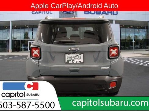 Used 2018 Jeep Renegade Latitude image 4