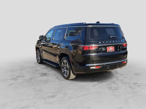 Used 2024 Jeep Wagoneer Series II w/ Flexible Seating Group AWD/4WD image 6
