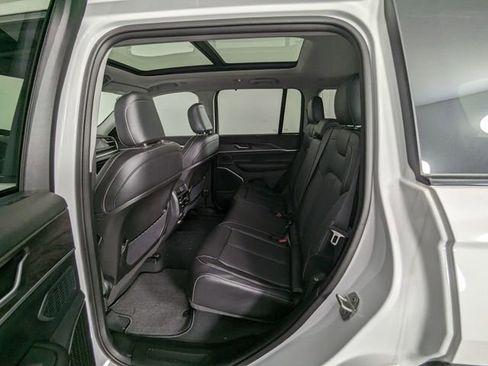 New 2024 Jeep Grand Cherokee Limited 4xe w/ Luxury Tech Group II image 9