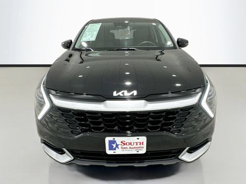 Used 2025 Kia Sportage EX FWD image 2