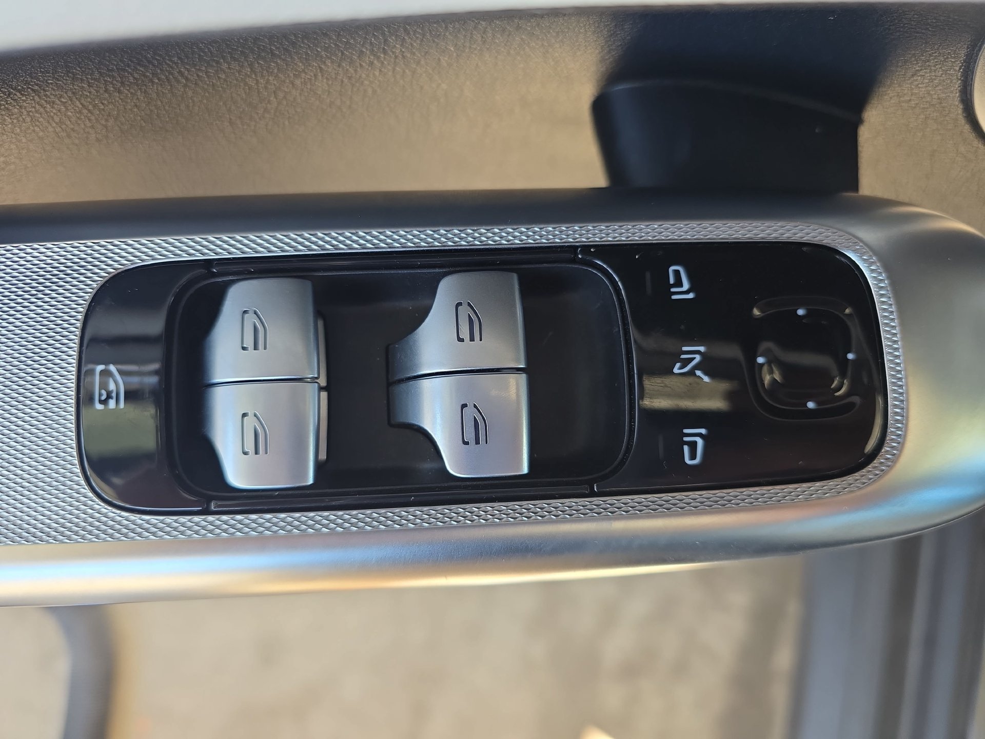 Certified 2026 Mercedes-Benz GLC 300 4MATIC image 27