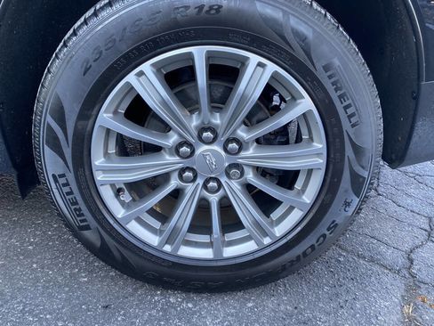 Used 2017 Cadillac XT5 Luxury w/ Driver Awareness Package image 16