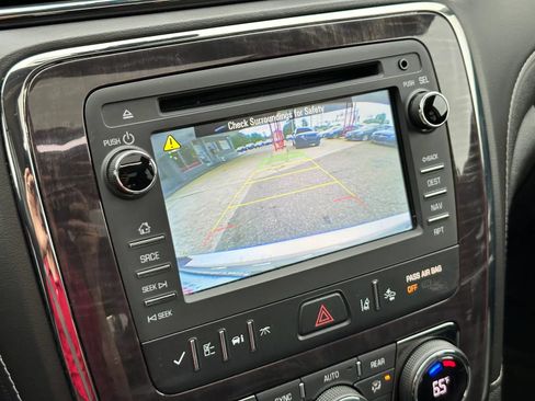 Used 2015 Buick Enclave Premium AWD/4WD image 30