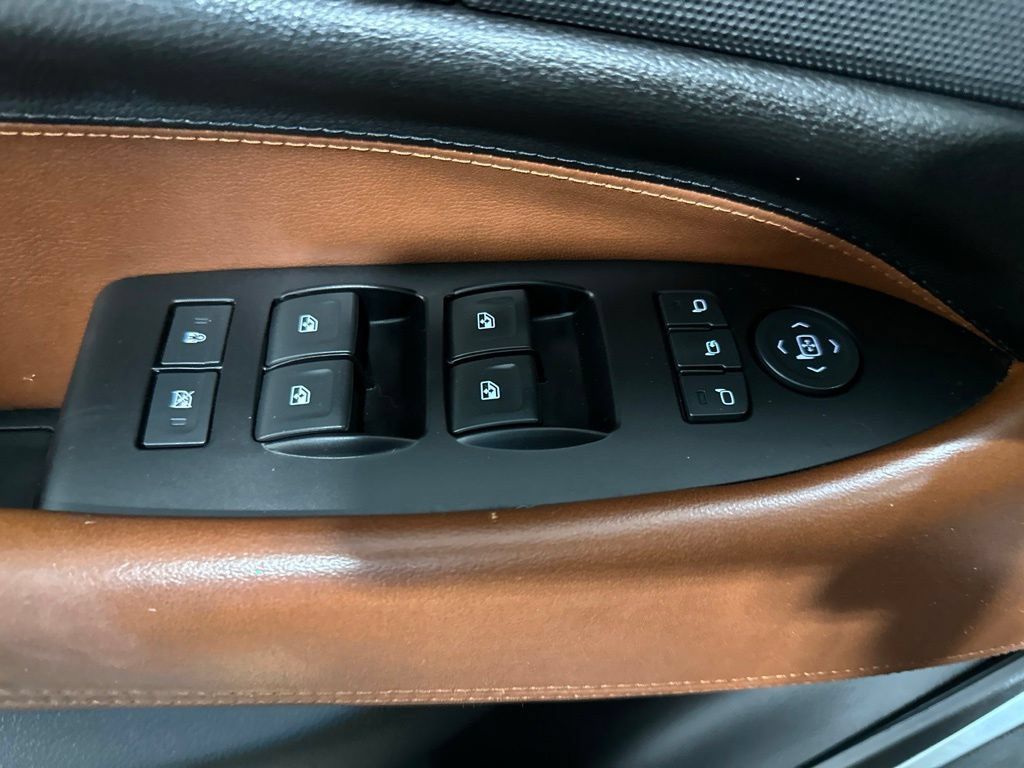 Used 2020 Cadillac Escalade Luxury AWD/4WD image 11