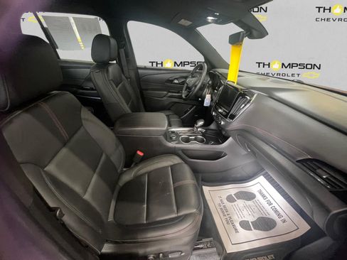 Used 2023 Chevrolet Traverse RS FWD image 15