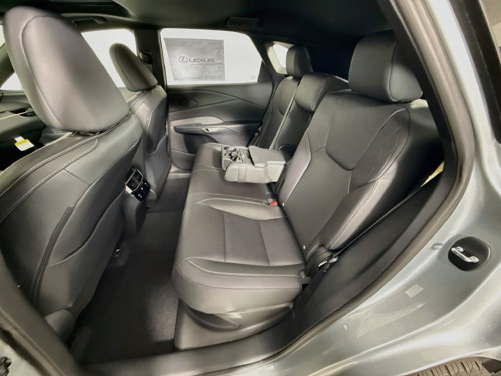 New 2026 Lexus RX 350h AWD/4WD image 17