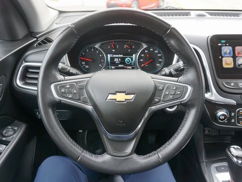 Used 2018 Chevrolet Equinox LT w/ Sun & Infotainment Package image 3