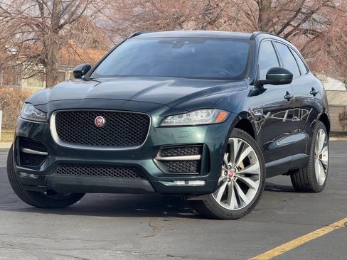 Used 2017 Jaguar F-PACE R-Sport image 1