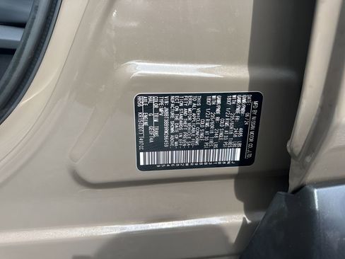 Used 2024 Nissan Rogue SV w/ SV Premium Package image 34