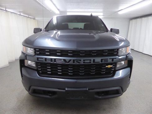 Used 2021 Chevrolet Silverado 1500 Custom image 2