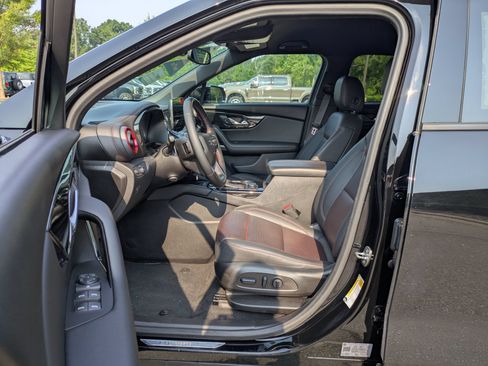 Used 2023 Chevrolet Blazer RS w/ Enhanced Convenience Package AWD/4WD image 12