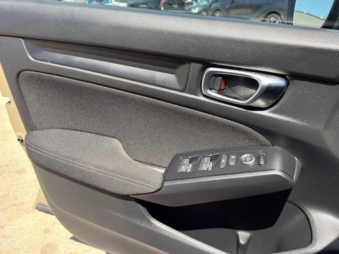 Used 2025 Honda Civic Sport image 21