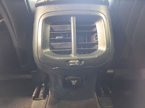 Used 2016 Jeep Cherokee Trailhawk AWD/4WD image 32