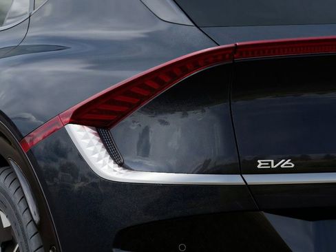 New 2025 Kia EV6 Wind image 11