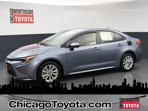 Used 2025 Toyota Corolla LE w/ LE Premium Package FWD image 1