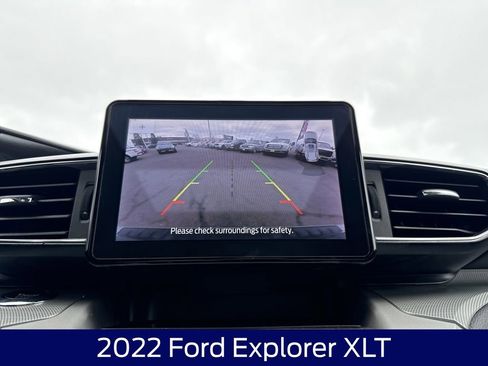 Used 2022 Ford Explorer XLT w/ XLT Sport Appearance Package AWD/4WD image 24