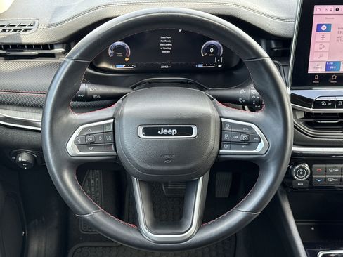 Used 2022 Jeep Compass Trailhawk w/ Trailhawk Elite Group AWD/4WD image 18