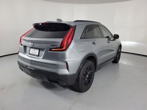 Certified 2025 Cadillac XT4 Premium Luxury image 4