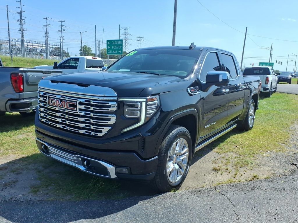 Used 2022 GMC Sierra 1500 Denali AWD/4WD image 3